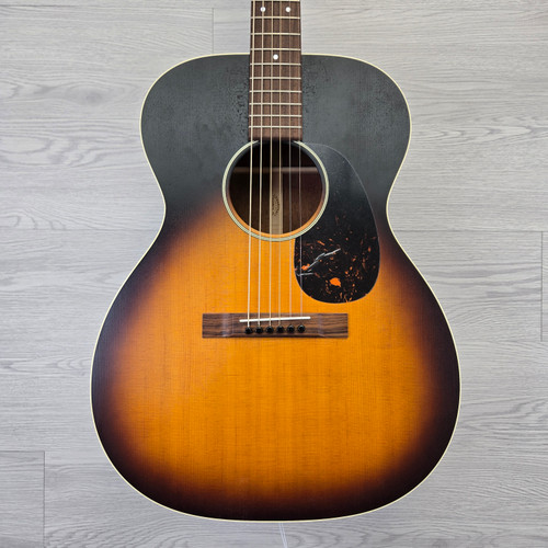 Vist Large View of Product Image Which is Used Martin 000-17 Solid-Top Acoustic Whiskey Sunset Burst w/Gig Bag