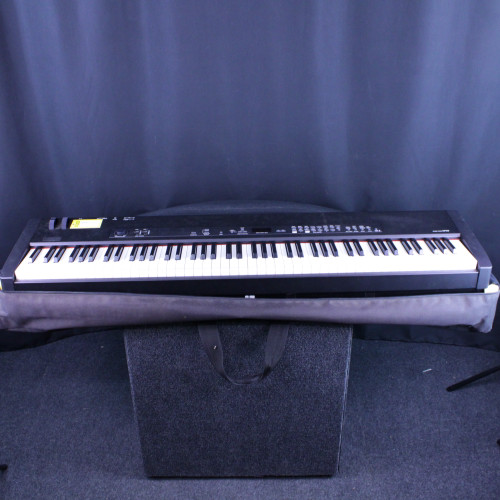 Vist Large View of Product Image Which is Used Yamaha CP33 STAGE PIANO 88-Key Digital Piano 88-key