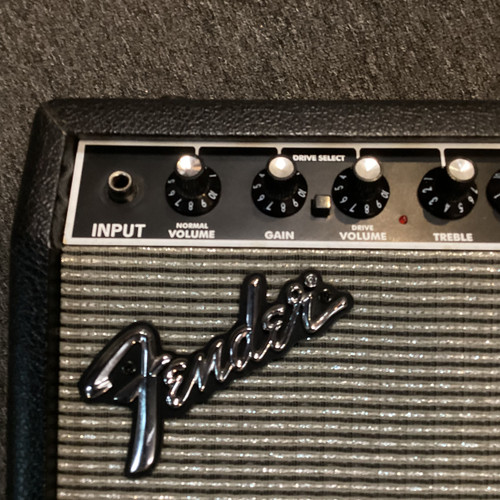 Vist Large View of Product Image Which is Used Fender FRONTMAN 25R 1 x 8 Solid State Amplifier 1 x 8