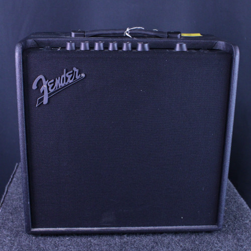 Vist Large View of Product Image Which is Used Fender MUSTANG LT50 1 x 12 Solid State Amplifier 1 x 12