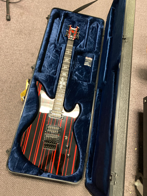 Vist Large View of Product Image Which is Used Schecter SYNYSTER CUSTOM SYNYSTER GATES SIGNATURE Modern Metal Electric Guitar Custom Graphics 6-String