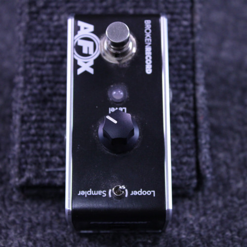 Vist Large View of Product Image Which is Used Fishman BROKEN RECORD LOOPER Looper Pedal