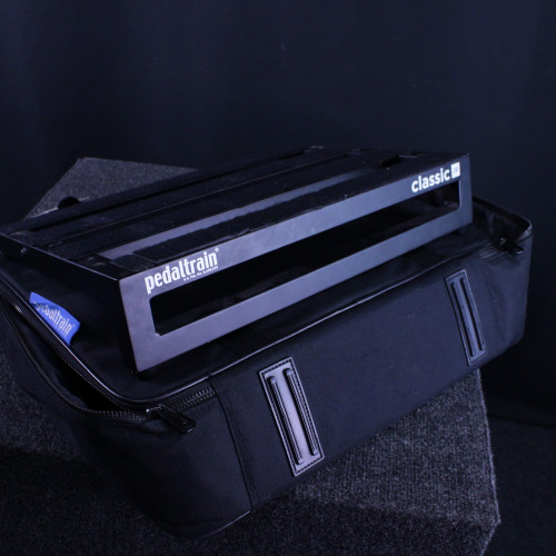 Vist Large View of Product Image Which is Used Pedaltrain JR PEDALBOARD W/BAG Pedal Board