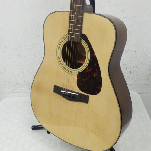 Vist Large View of Product Image Which is Used Yamaha F335 Acoustic Guitar Natural