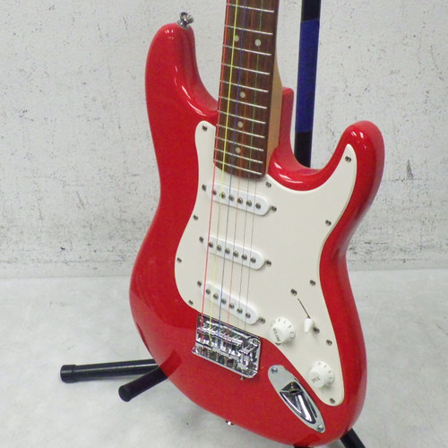 Vist Large View of Product Image Which is Used Squier Mini Stratocaster S Type Electric Guitar Red 6-String