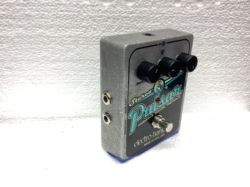 Vist Large View of Product Image Which is Used Electro Harmonix (E/H) STEREO PULSAR Tremolo Pedal