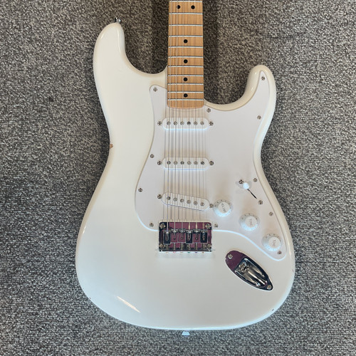 Vist Large View of Product Image Which is Used SQUIER BULLET STRATOCASTER HT Electric Guitar