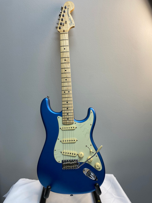 Vist Large View of Product Image Which is Used Fender USA PERF STRAT 2018 PLACID BLUE S Type Electric Guitar Blue 6-String
