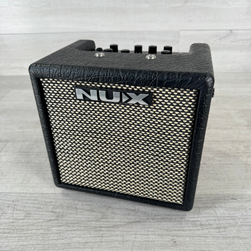 Vist Large View of Product Image Which is Used NUX Mighty 8BT MKII - 8-watt Portable Guitar Combo Amplifier