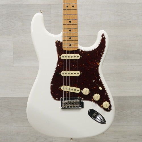 Vist Large View of Product Image Which is Used Fender Made In Japan 68 Hybrid Stratocaster Electric Guitar White