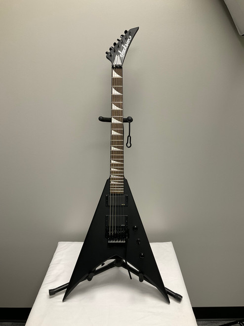 Vist Large View of Product Image Which is Used Jackson KING V X SERIES KVXMG Modern Metal Electric Guitar Black 6-String