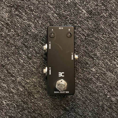 Vist Large View of Product Image Which is Used EC SIGNAL SELECT BOX Guitar Effects Pedal