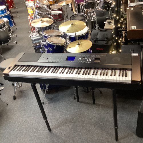 Vist Large View of Product Image Which is Used Yamaha DGX-650 88-Key Keyboard 88-key