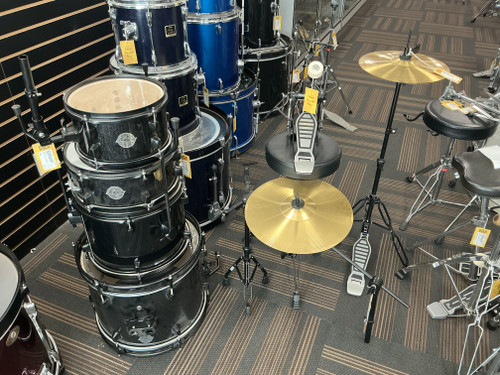 Vist Large View of Product Image Which is Used Ludwig QUEST LOVE POCKET KIT FULL BLACK Drum Shells and Hardware Black