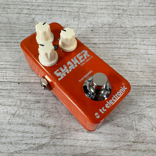 Vist Large View of Product Image Which is Used TC Electronic Shaker Vibrato Pedal