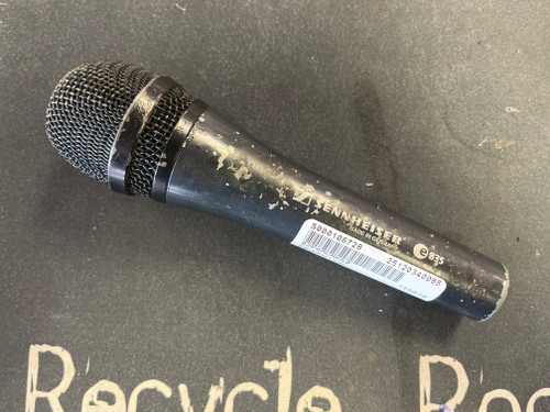 Vist Large View of Product Image Which is Used Sennheiser E835 Dynamic Microphone