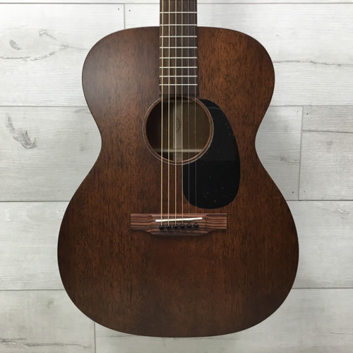 Vist Large View of Product Image Which is Used Martin 000-15M Mahogany Solid Top Acoustic Guitar Natural