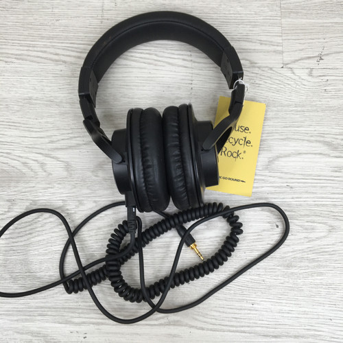 Vist Large View of Product Image Which is Used Audio Technica ATH-M40X Headphones