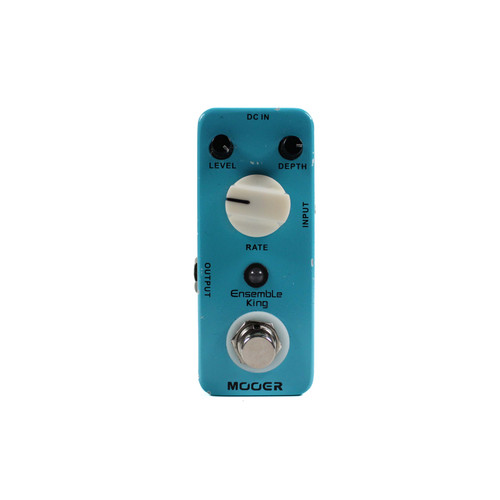 Vist Large View of Product Image Which is Used Mooer ENSEMBLE KING Chorus Pedal