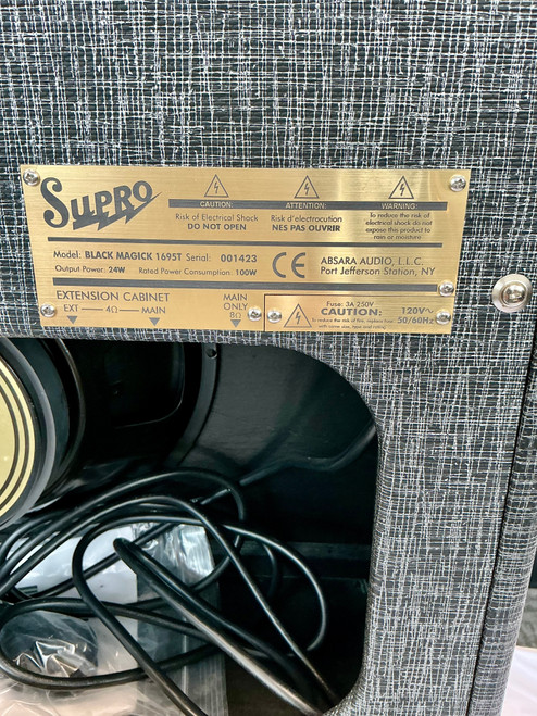 Vist Large View of Product Image Which is Used Supro BLACK MAGICK 1 x 12 Tube Combo Amp