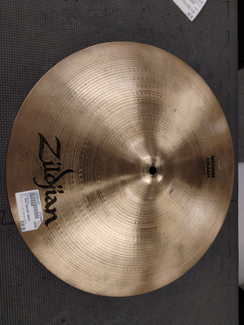 Vist Large View of Product Image Which is Used Zildjian 17 INCH MEDIUM CRASH Crash Cymbal 17"