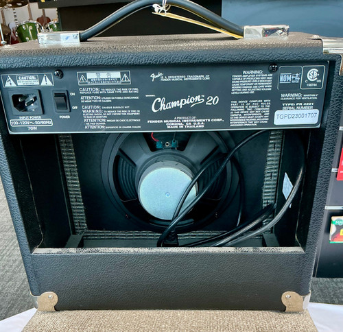 Vist Large View of Product Image Which is Used Fender CHAMPION 20 1 x 8 Solid State Amp