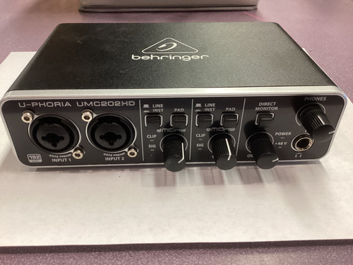 Vist Large View of Product Image Which is Used Behringer U-PHORIA Compressor