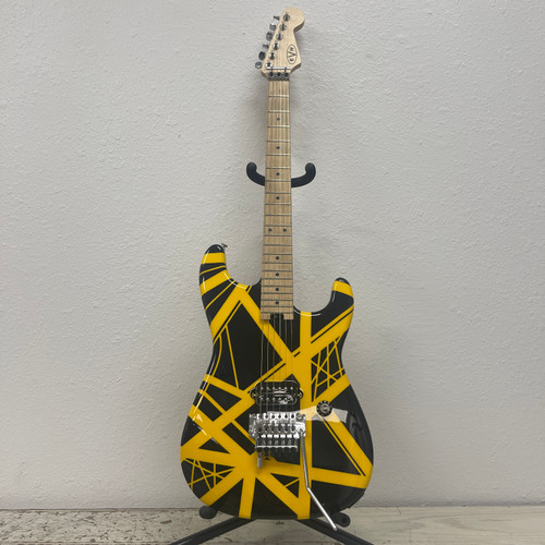 Vist Large View of Product Image Which is Used - EVH STRIPED SERIES BUMBLEBEE Electric Guitar 