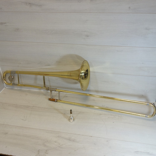 Vist Large View of Product Image Which is Used Yamaha YSL-352 TENOR TROMBONE Trombone