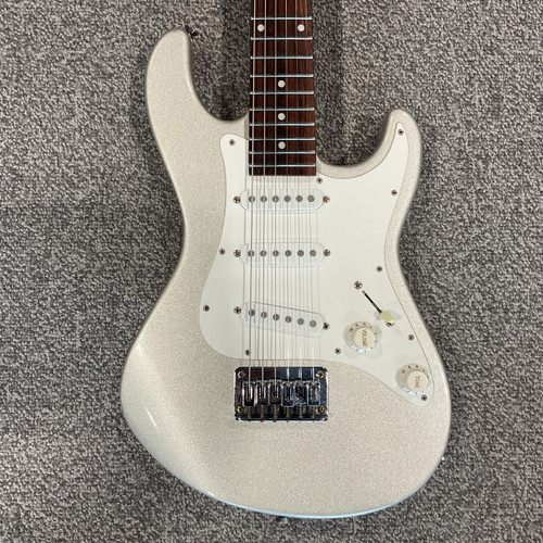 Vist Large View of Product Image Which is Used DEAN PLAYMATE MINI S-STYLE Electric Guitar