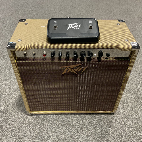 Vist Large View of Product Image Which is Used PEAVEY CLASSIC 20 112 Tube Combo