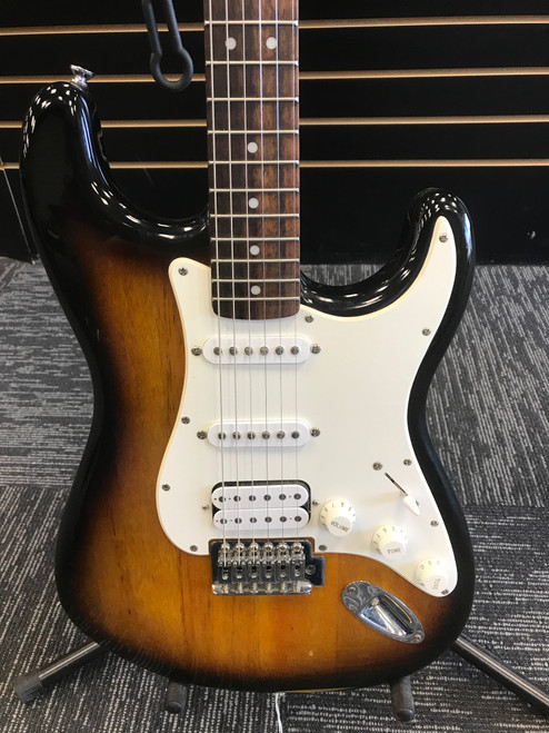 Vist Large View of Product Image Which is Used Squier AFFINITY STRAT S Type Electric Guitar Tobacco Sunburst 6-String