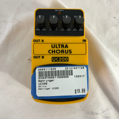 Vist Large View of Product Image Which is Used Behringer UC200 Chorus Pedal