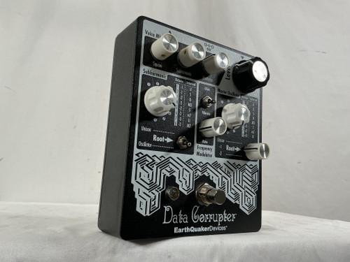 Vist Large View of Product Image Which is Used Earthquaker Devices DATA CORRUPTER Guitar Effects Pedal