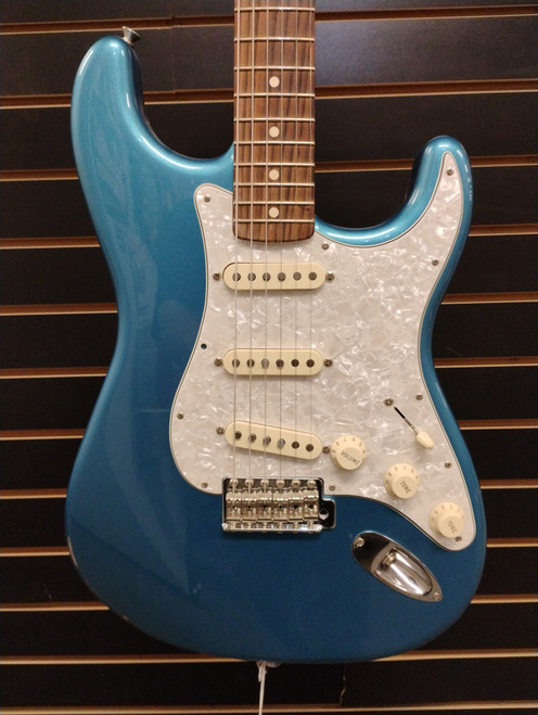 Vist Large View of Product Image Which is Used Fender CLASSIC SERIES 60S STRATOCASTER Electric Guitar Blue 6-String