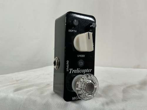 Vist Large View of Product Image Which is Used Mooer TRELICOPTER Tremolo Pedal