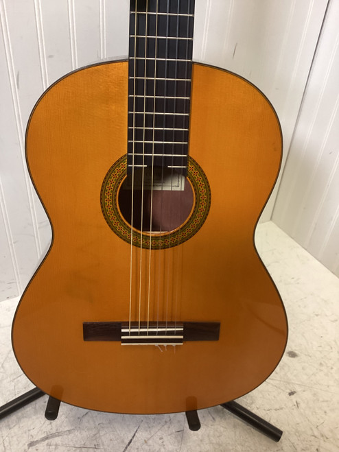 Vist Large View of Product Image Which is Used Yamaha CG102 Laminate Top Acoustic Guitar Amber