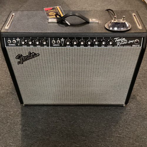 Vist Large View of Product Image Which is Used Fender TWIN REVERB 65 2 x 12 Tube Combo Amplifier 2 x 12
