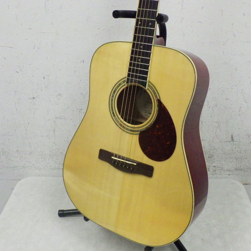 Vist Large View of Product Image Which is Used Samick D-5 Acoustic Guitar  Acoustic Guitar Natural
