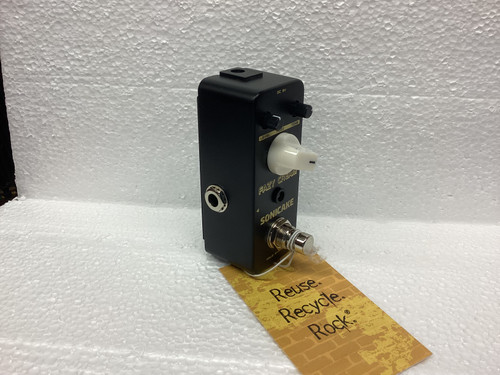 Vist Large View of Product Image Which is Used SONICAKE FAZY CREAM Fuzz Pedal