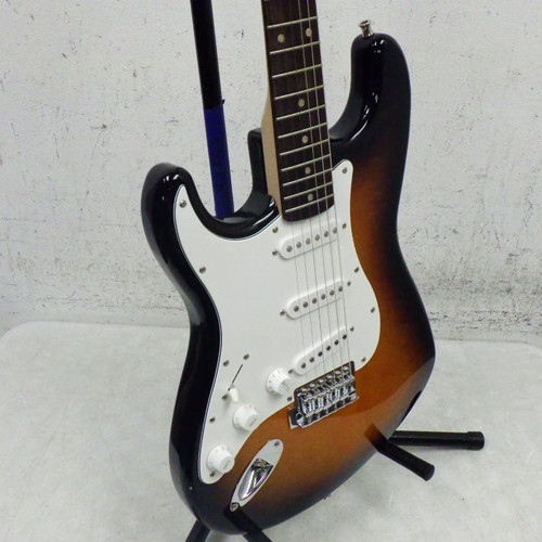 Vist Large View of Product Image Which is Used Squier Affinity Strat S Type Electric Guitar Black 6-String