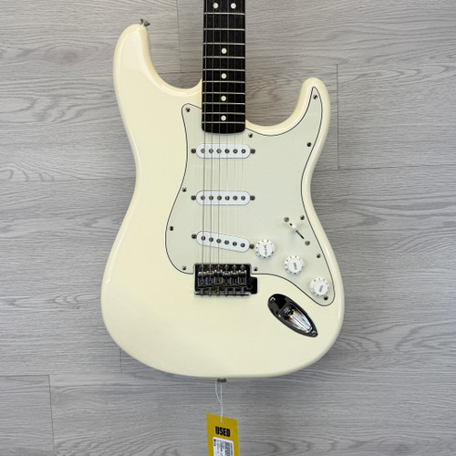Vist Large View of Product Image Which is Used Fender STANDARD STRAT 2004 MIM S Type Electric Guitar White 6-String