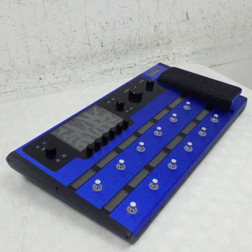 Vist Large View of Product Image Which is Used Line 6 Helix Limited Edition Lightning Blue Amp Simulator + FX Pedal