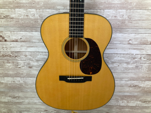 Vist Large View of Product Image Which is Used Martin 000-18 Acoustic Guitar