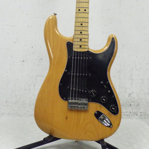 Vist Large View of Product Image Which is Used Fender 1979 Stratocaster Hardtail Vintage S Type Electric Guitar Natural 6-String