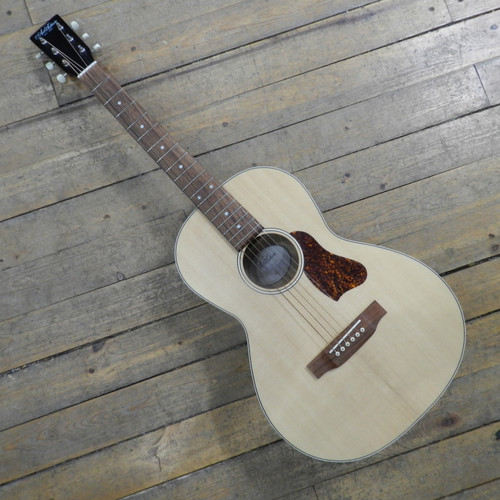 Vist Large View of Product Image Which is Used Art & Lutherie ROADHOUSE NATURAL EQ Solid Top Acoustic Guitar Natural