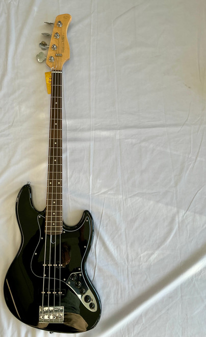 Vist Large View of Product Image Which is Used Sire MARCUS MILLER V3 P Type Bass Guitar Black 4-String