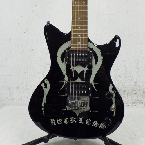 Vist Large View of Product Image Which is Used First Act Me475 S Type Electric Guitar Black 6-String