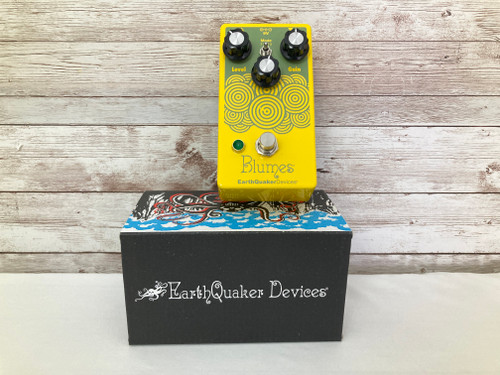 Vist Large View of Product Image Which is Used Earthquaker Devices PLUMES Overdrive Pedal