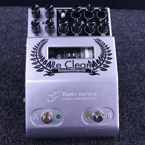 Vist Large View of Product Image Which is Used Two Notes LE CLEAN TUBE DUAL CHANNEL PREAMP Floorboard Pre-amp